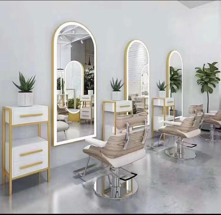 3面鏡セット、サロン用スタイリングステーション、LEDライト - Beauty Makeup Vanity Set のレビューと価格