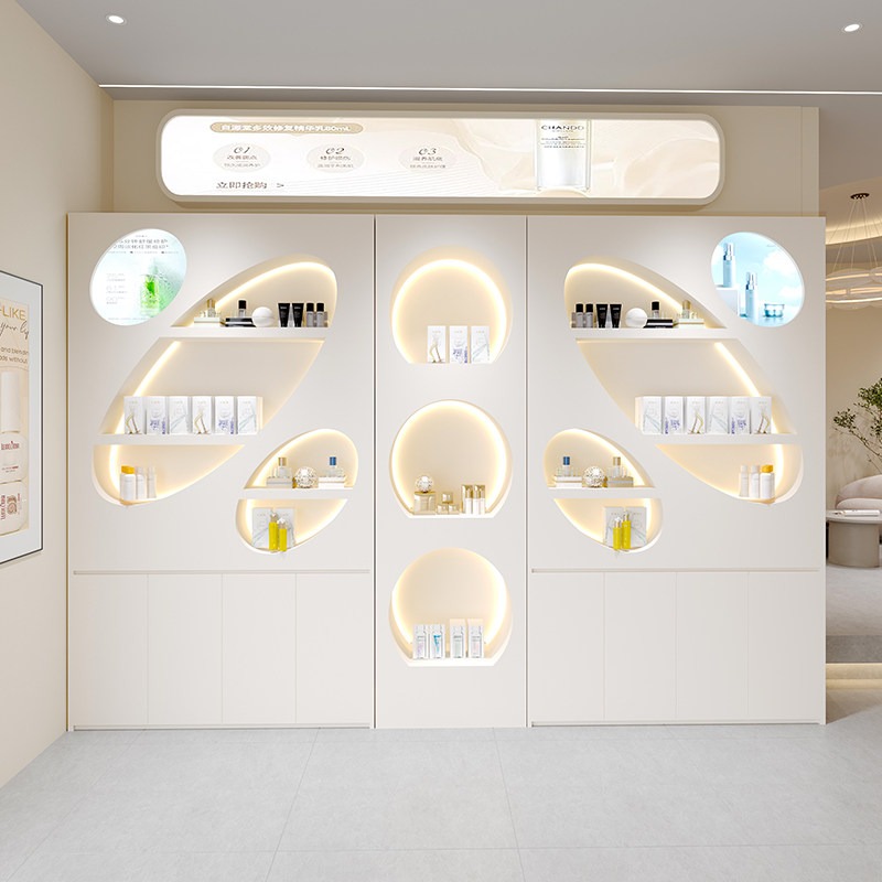 無垢材を使用した、美しいデザインの美容サロン用ディスプレイキ - Beauty & Makeup Katia Di Paola のレビューと価格