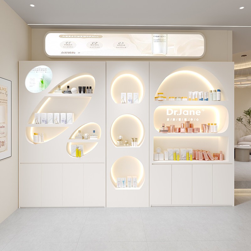 無垢材を使用した、美しいデザインの美容サロン用ディスプレイキ - Beauty & Makeup Katia Di Paola のレビューと価格