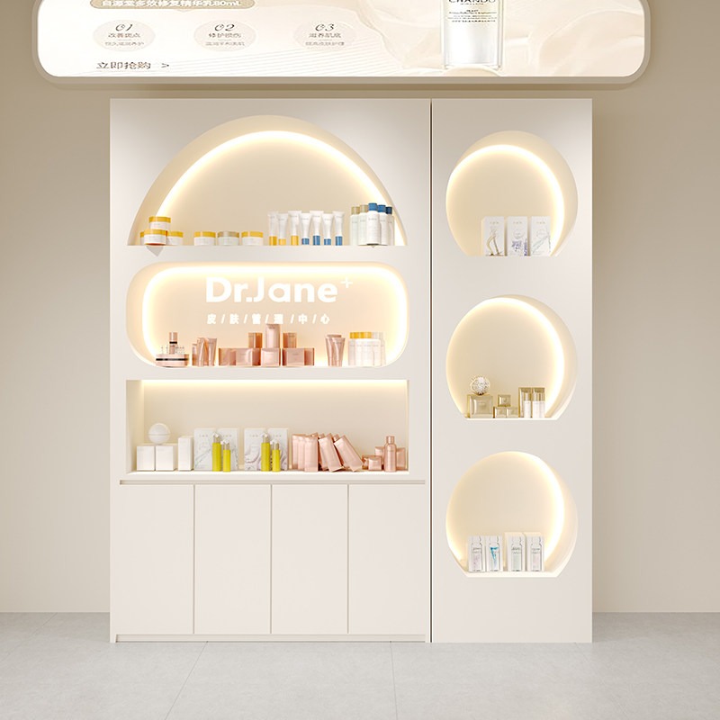 無垢材を使用した、美しいデザインの美容サロン用ディスプレイキ - Beauty & Makeup Katia Di Paola のレビューと価格
